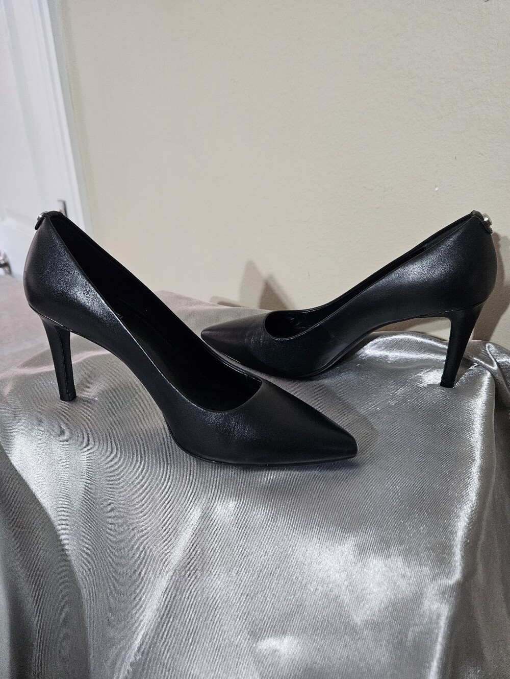 Michael Kors Black Leather Pumps Size 6
